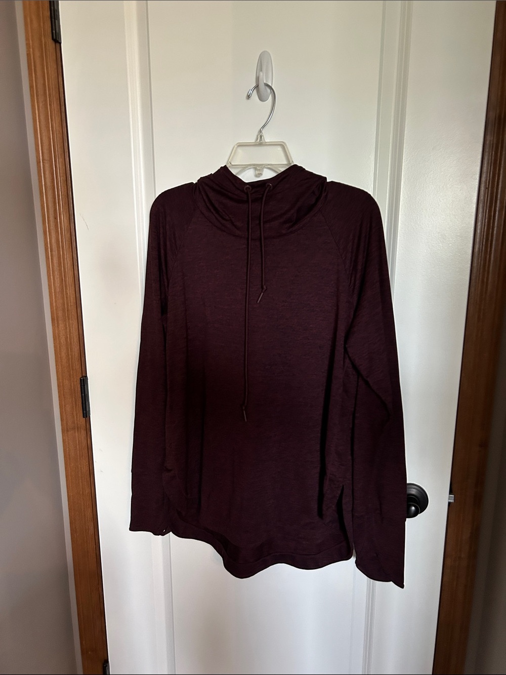 Athleta Uptempo Maroon Hooded Long-Sleeve Pullover